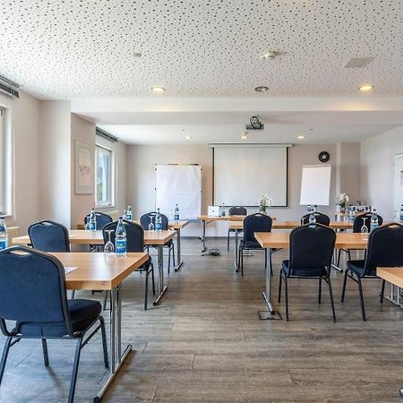 Best Western Plaza Hotel Stuttgart-Filderstadt Exterior foto