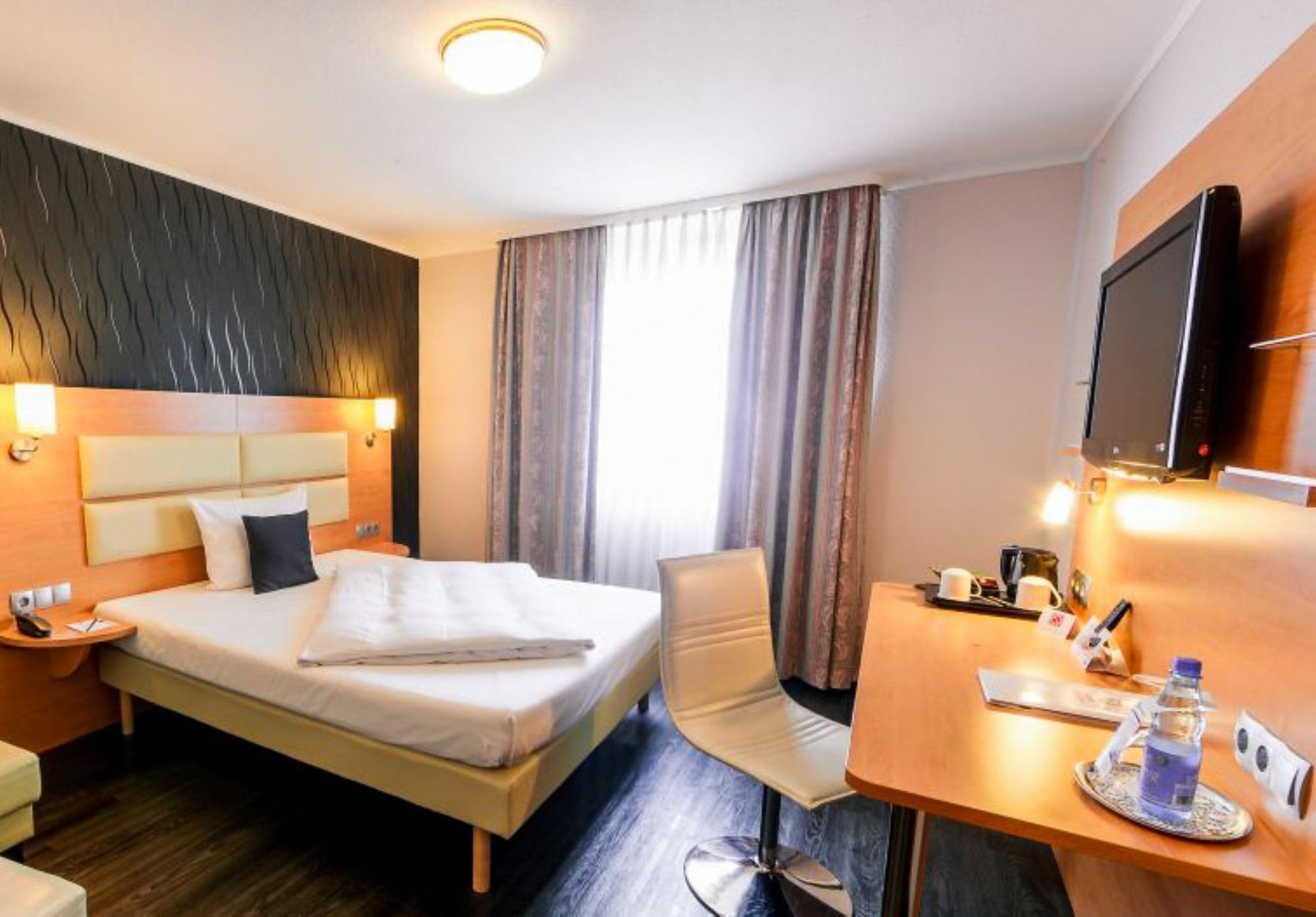 Best Western Plaza Hotel Stuttgart-Filderstadt Exterior foto