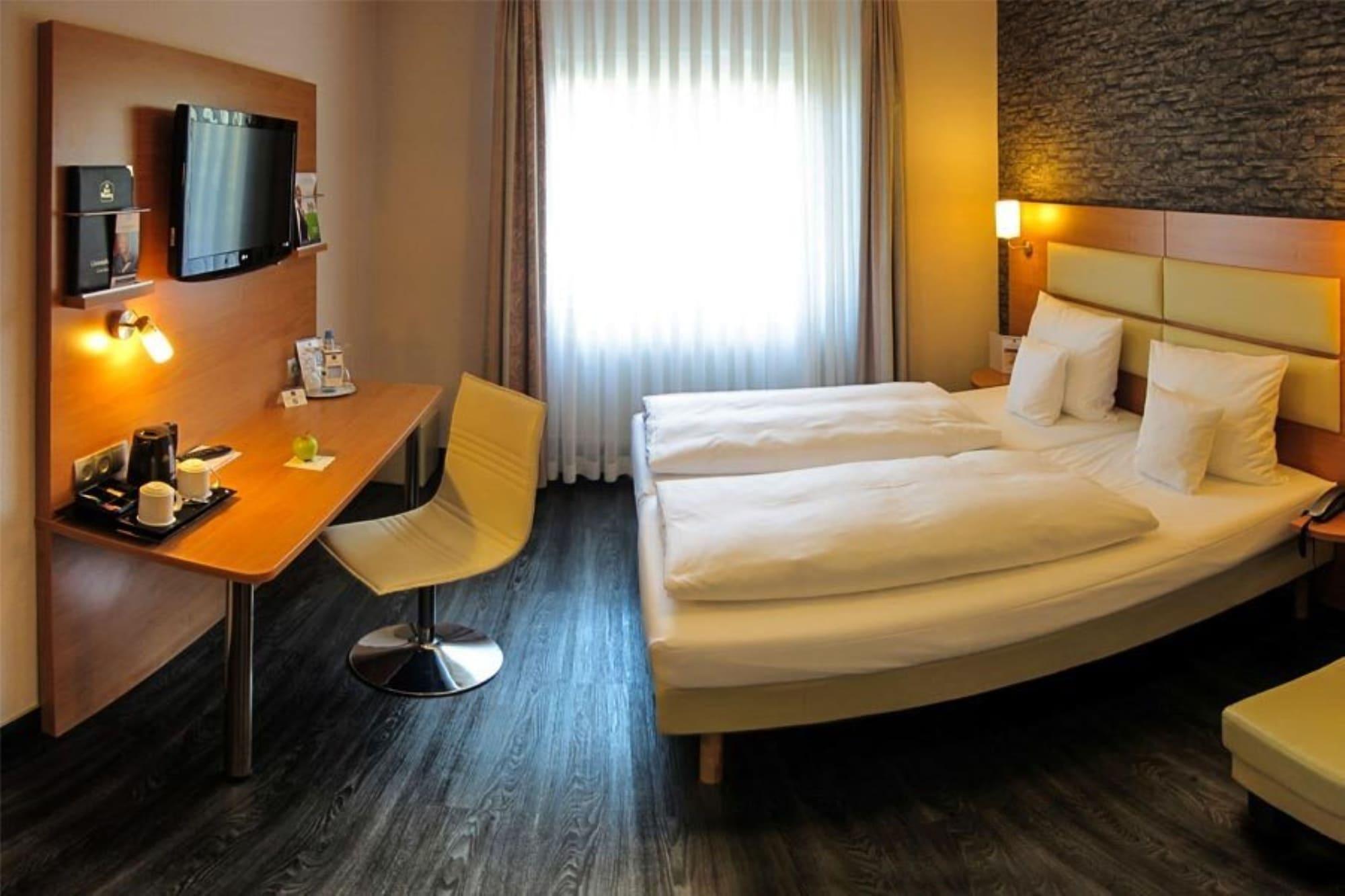 Best Western Plaza Hotel Stuttgart-Filderstadt Exterior foto