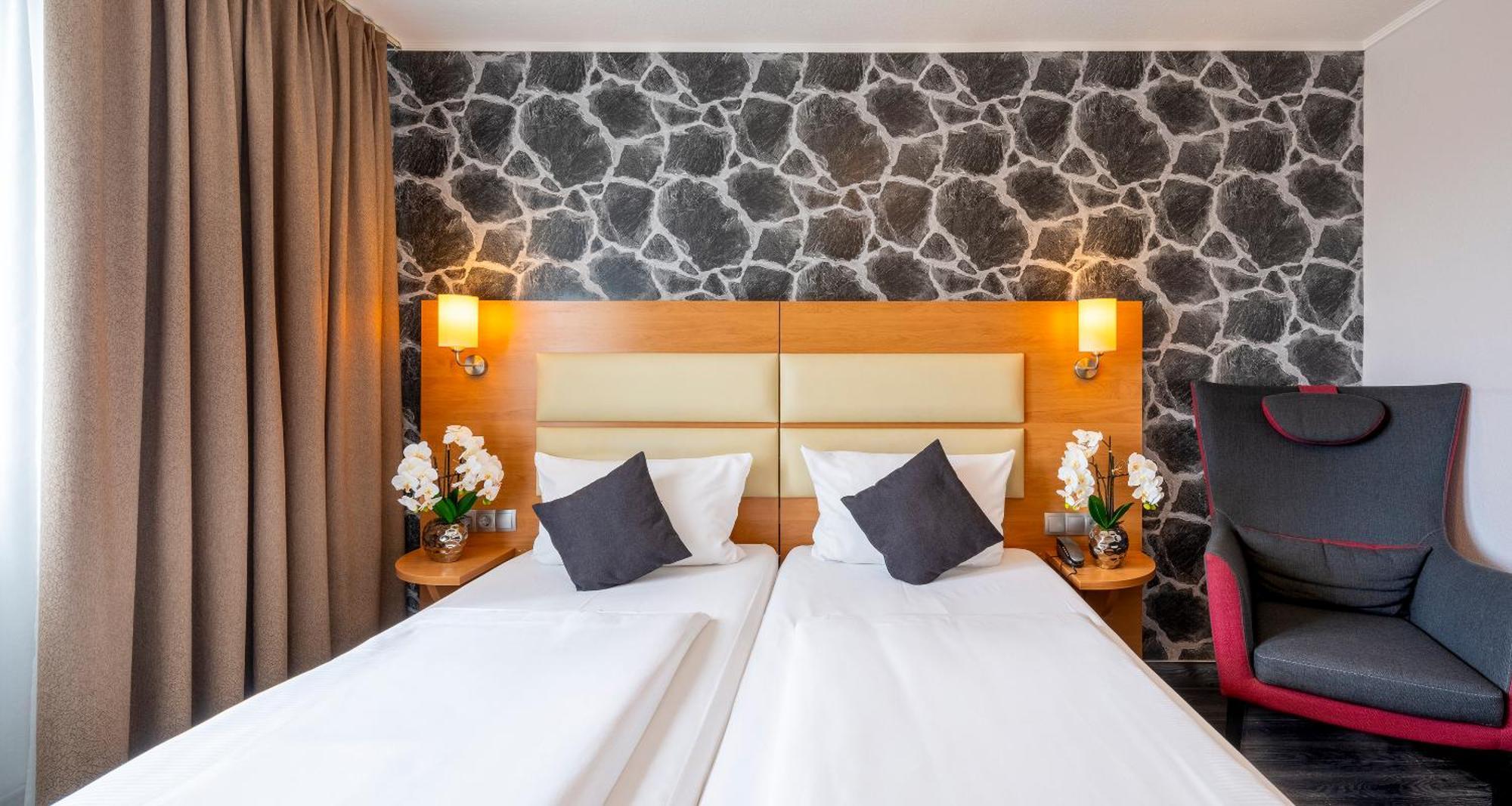 Best Western Plaza Hotel Stuttgart-Filderstadt Exterior foto